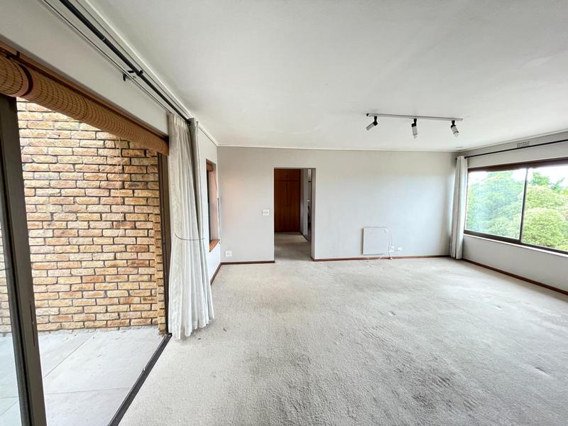 6 Bedroom Property for Sale in Panorama Western Cape